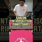 Sablon Plastisol di Kaos Warna Crimson #shorts #sablon #plastisol #kaos #screenprinting