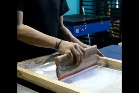 CARA SABLON KAOS PALING MUDAH SEDUNIA #tutorial #lucu  #shorts #comedy